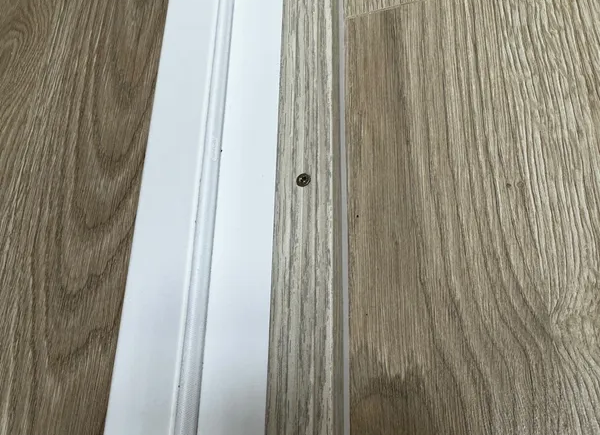 Порог угловой ПУ 05.900.01л Серебро