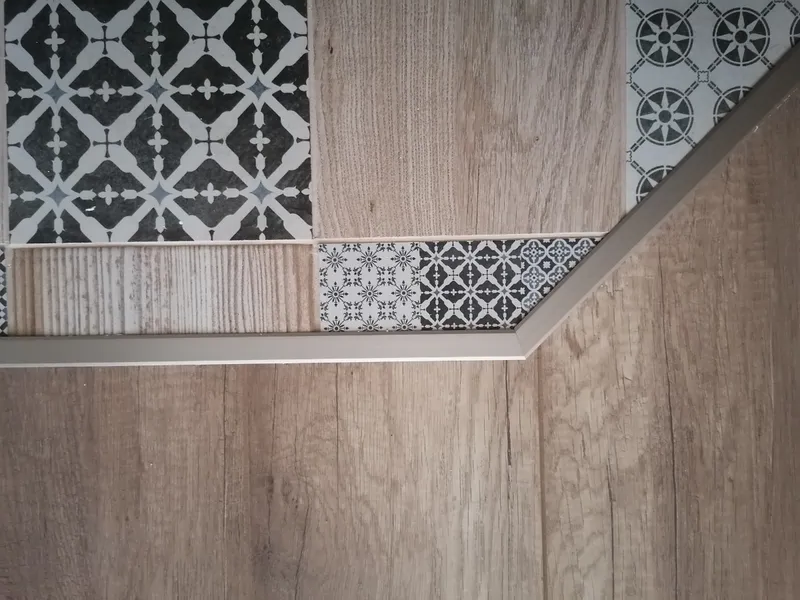 Алюминиевый  профиль ПТ-13 (660)  бронза/глянец 2,7 м.