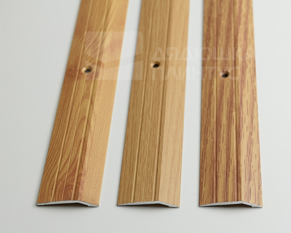 Порог разноуровневый ПР 03.1800.02 Золото