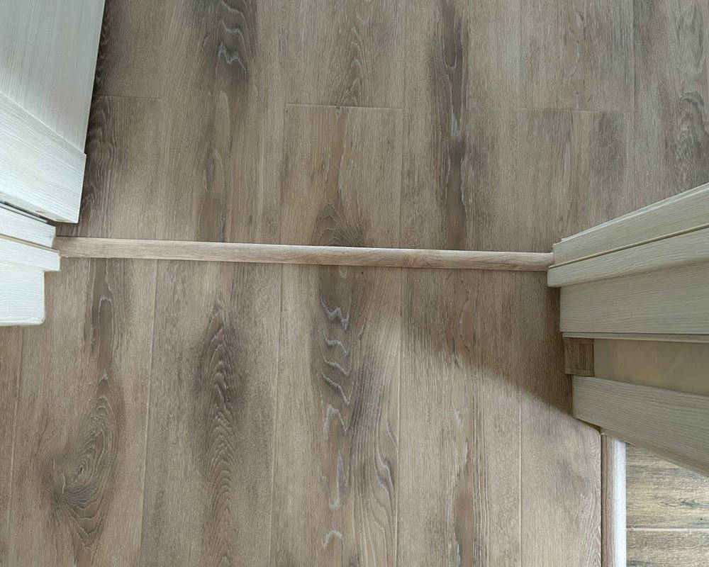 Самоклеящийся порог ЛС 35.1800.4048 Дуб небраска