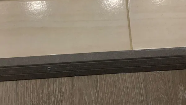 Порог разноуровневый ПР 04.1800.086 Пробка