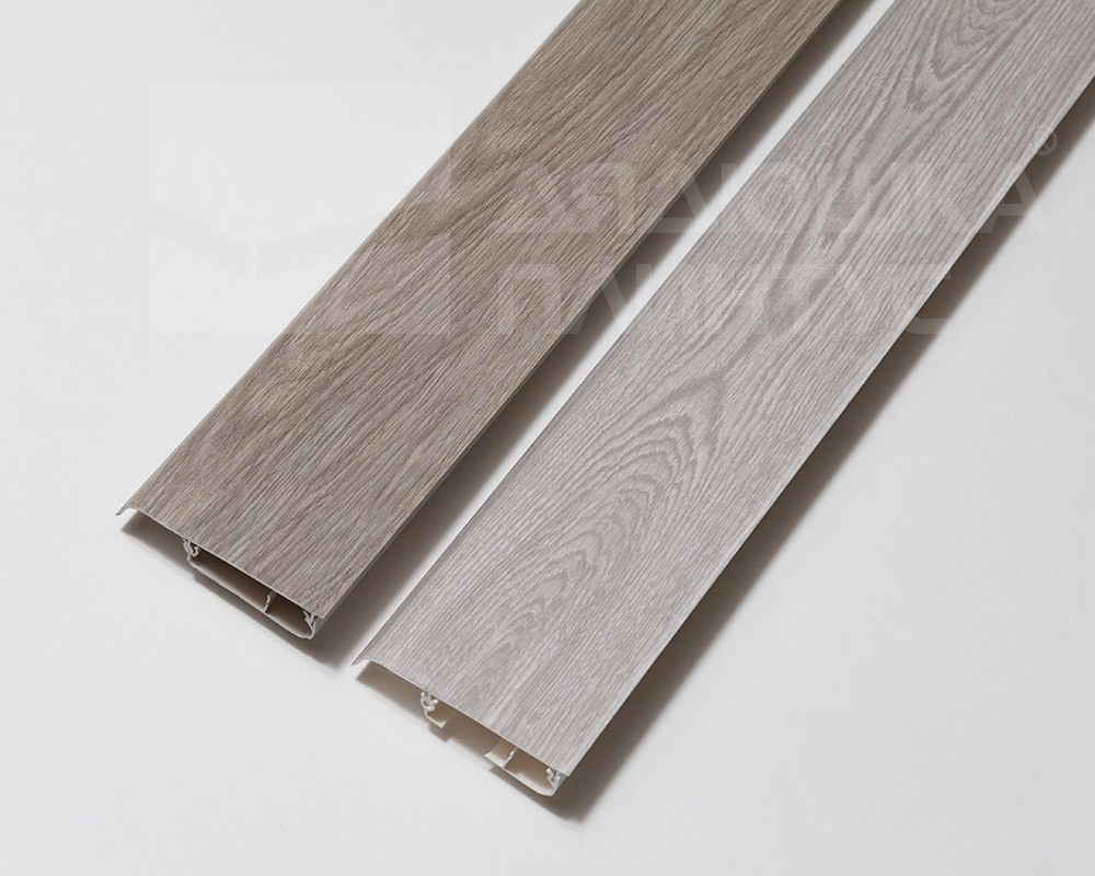 Плинтус ПВХ Salag Lima 72мм 2,5м. Белый гумпи