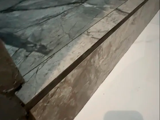 Профиль окантовочный Волшебная палочка MSPK 01-6.2700.01L 6мм 2,7м Серебро Люкс