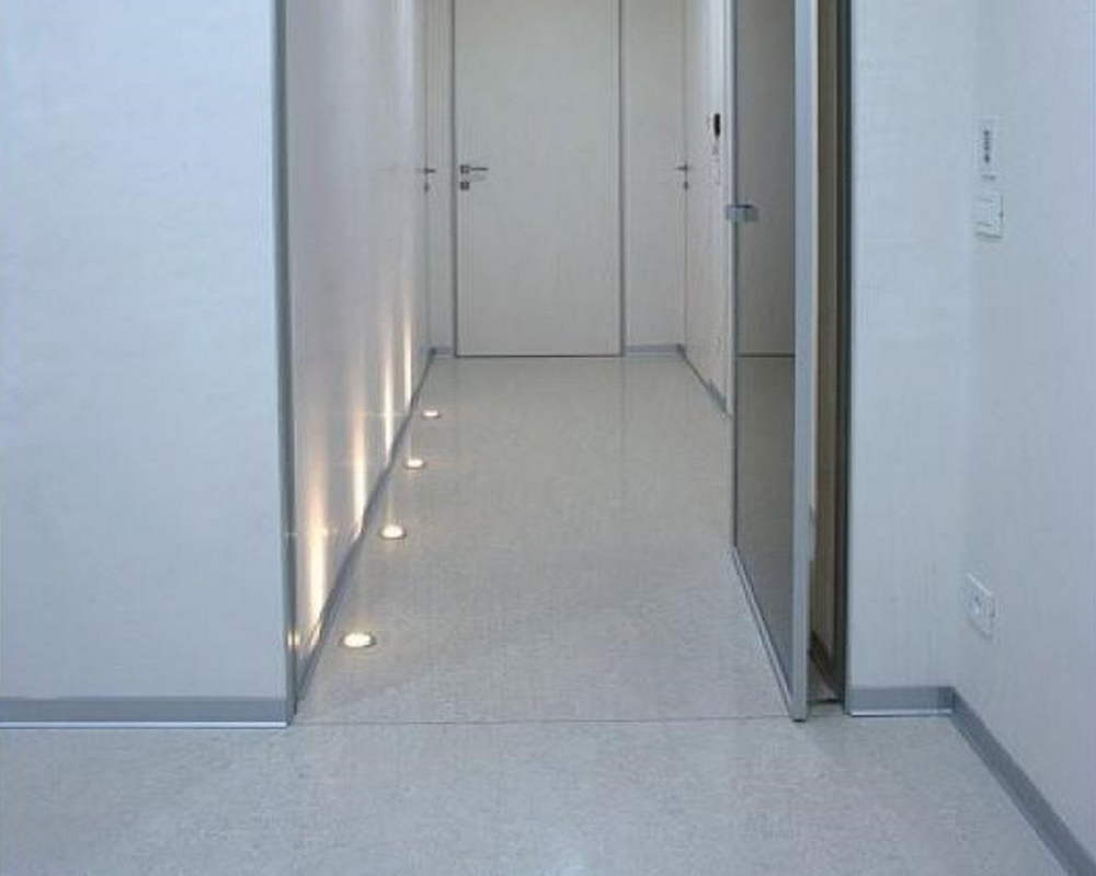 Плинтус из нержавеющей стали Пл 60-2НСП.2700.001