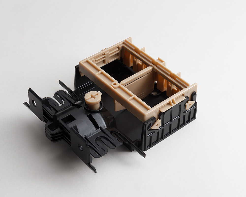 Монтажный бокс под две розетки 45х45 мм, компл.