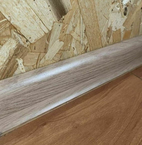 Плинтус ПВХ Волшебная палочка 58мм 2,2м 5805