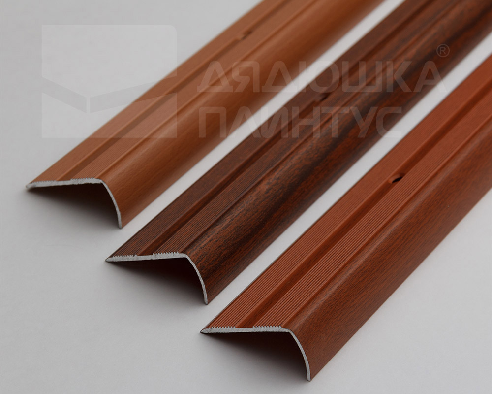 Порог угловой ПУ 06.2700.281 Сосна