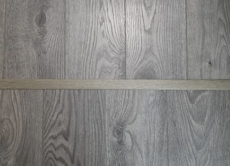 Алюминиевый  ламинированный профиль ПТ-30 (T30B165-30G16) дуб беленый 2,7 м.