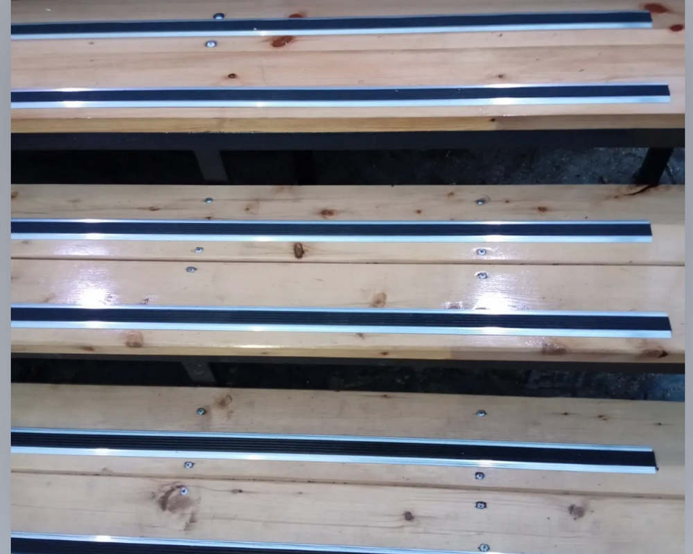 Порог одноуровневый ПС 08.2700.201лч Серебро