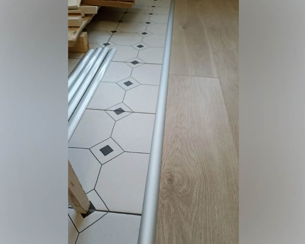 Порог одноуровневый ПС 04-3.1800.02л Золото