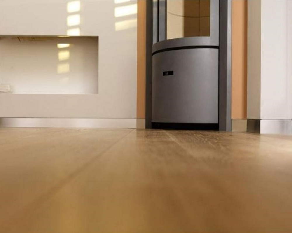 Плинтус из нержавеющей стали Пл 60-2НС.2700.001