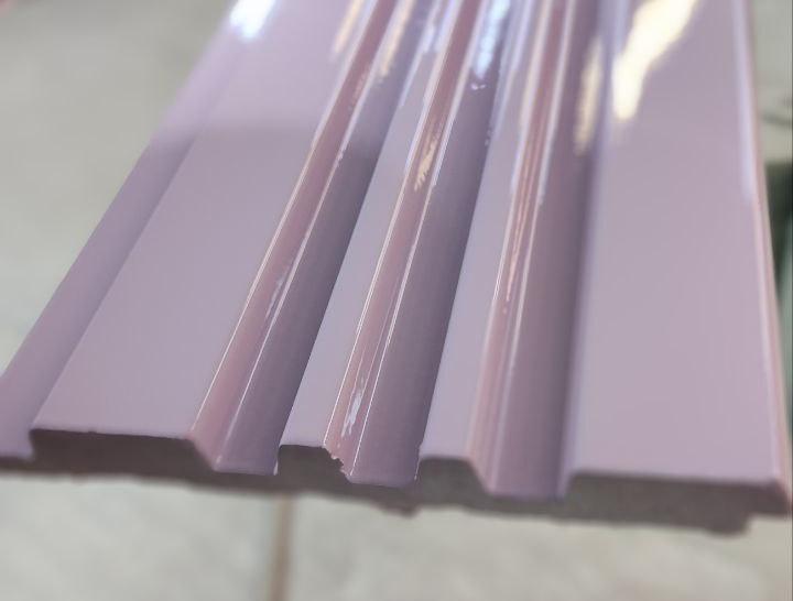 Стеновая панель HI WOOD белая. LV121 NP HI WOOD 120,0мм х 12,0мм х 2,7м. Окраска включена в стоимость