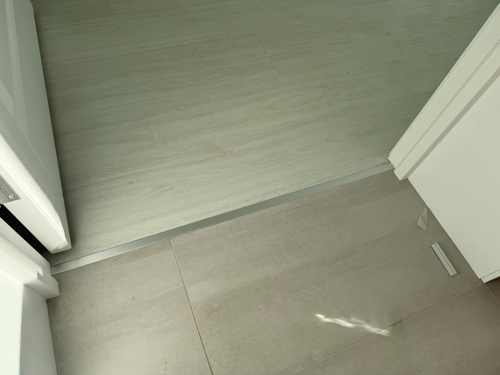 Профиль стыкоперекрывающий ЛС 10НСВ(304).2700.001 2,7 м Серебро