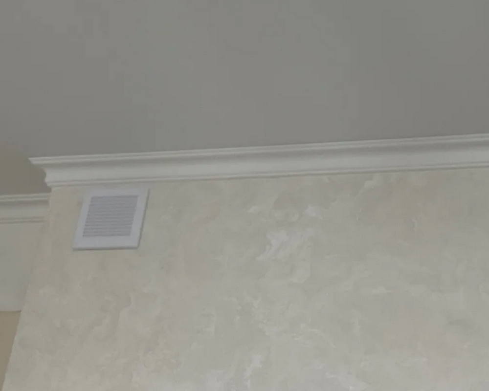 Плинтус потолочный из полистирола высокой плотности HI-WOOD A130/L2101 130х65мм 2,0м