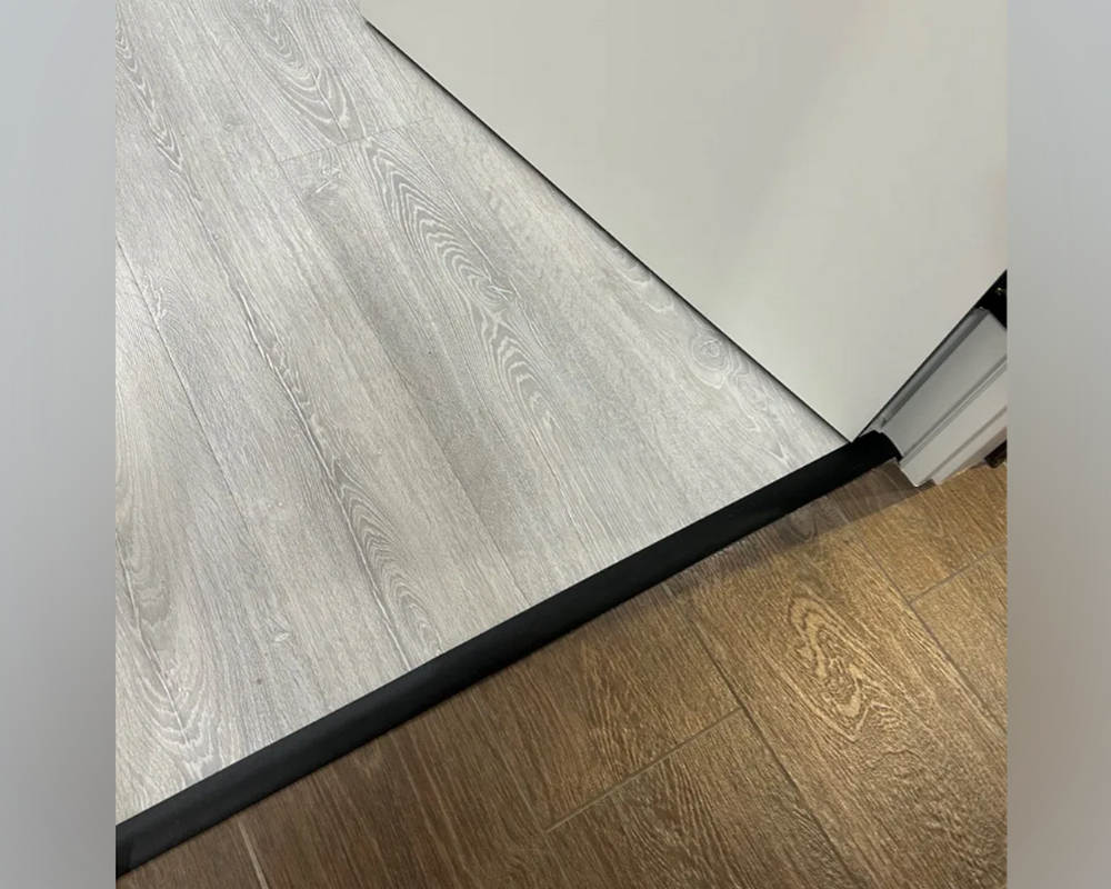 Самоклеящийся порог ЛС 35.2700.4021 Венге танзанский