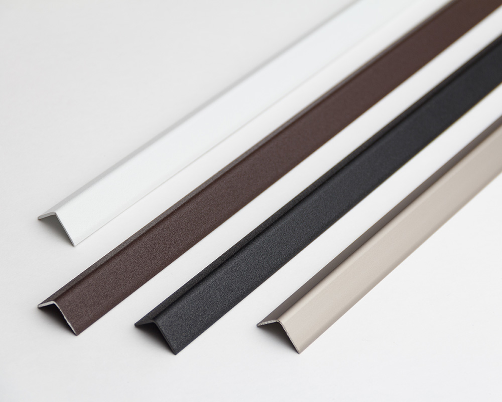 Угол наружный алюминиевый УО 04-27.2700.022